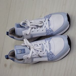 Michael kors sneakers size 8